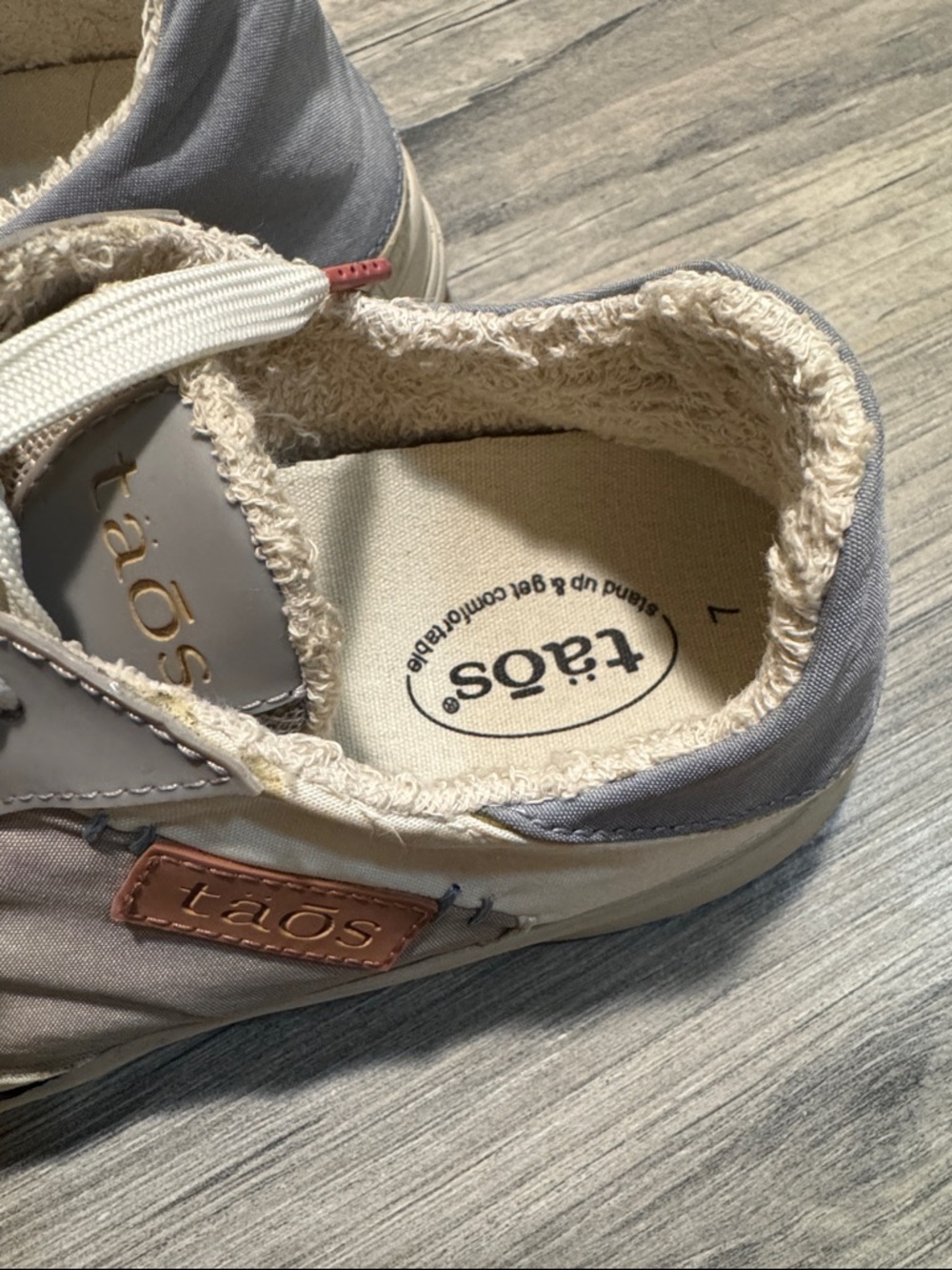 Taos Beige/Periwinkle/Gray Low-Top Slip-On Sneakers - Picture 6 of 11